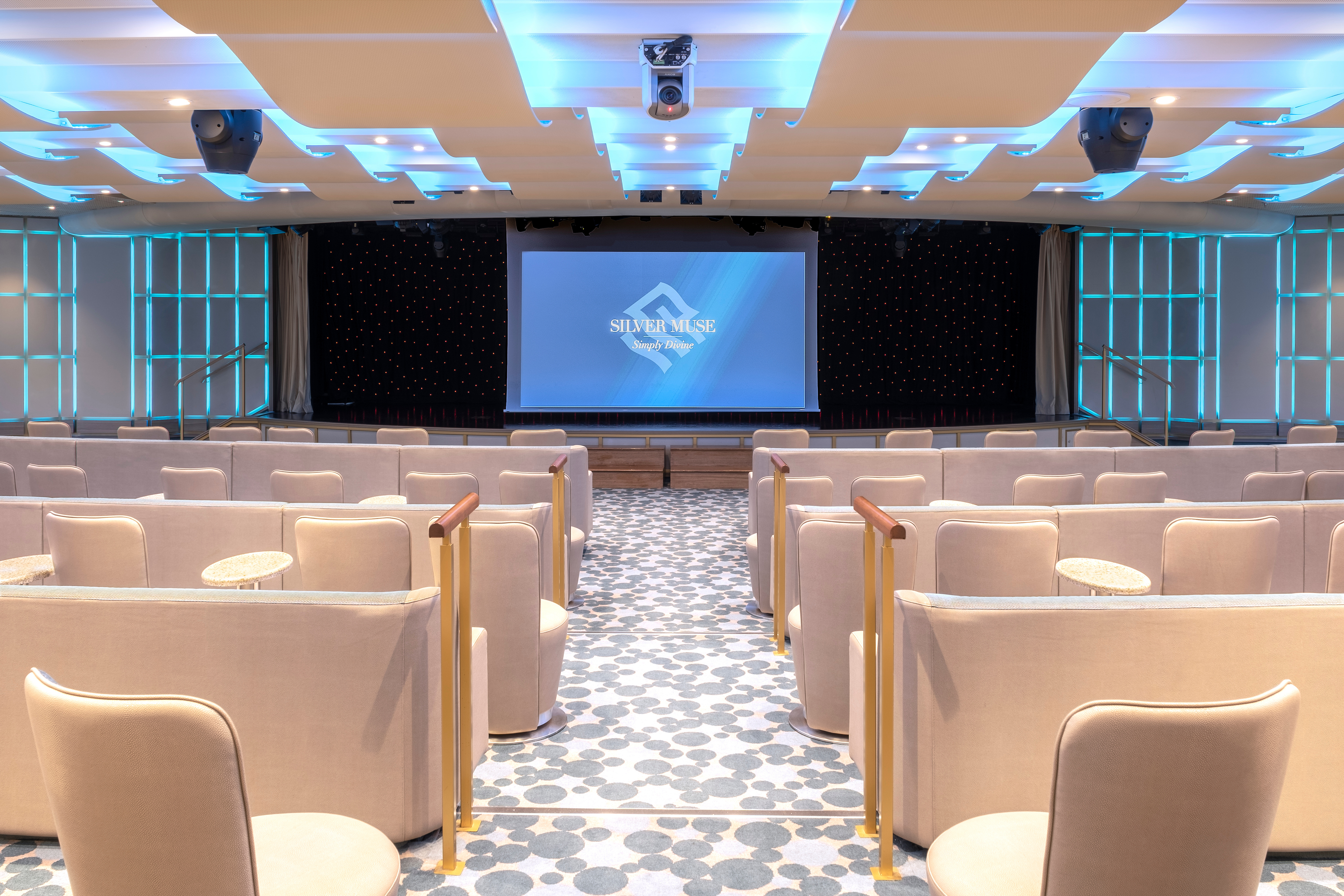 Silver Muse - Venetian Lounge